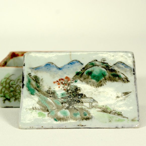 Antique Chinese Porcelain Trinket Box, Hand Painted Painting/Calligraphy Signed - Picture 1 of 13